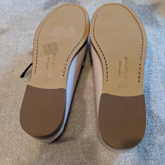 Salvatore Ferragamo Women's Rolo Reversible Loafer - Picture 4 of 4